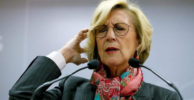 Rosa Díez denuncia al Gobierno y al doctor Simón por no obligar antes a usar mascarillas