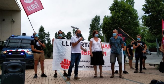 El jutge deixa en llibertat els dos joves gironins empresonats des de l'octubre per les protestes postsentència