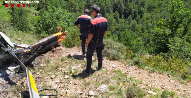 Dos trabajadores mueren al estrellarse un helicóptero en el Alt Urgell, en Lleida