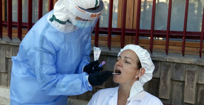 Catalunya suma 1.293 contagis i quatre morts més per coronavirus