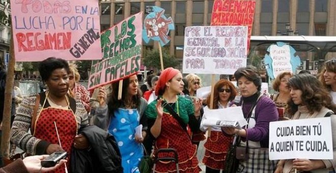 Les treballadores de la llar segueixen sense cobrar el subsidi per la Covid-19 cinc mesos després de perdre la feina