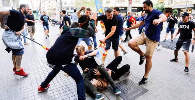 El agresor de un periodista eleva a 29 los ultras imputados, la mitad de Yomus, por los ataques fascistas de València