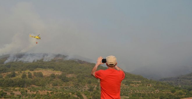 El incendio de Las Hurdes evoluciona bien y el del Jerte sigue fuera de control