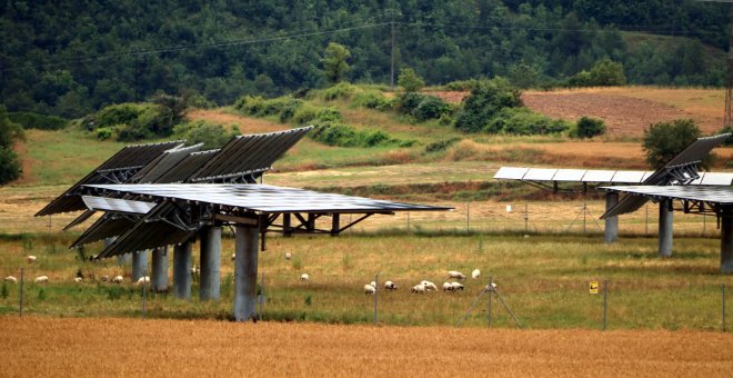 Plaques solars i parcs eòlics, nova 'bombolla' energètica