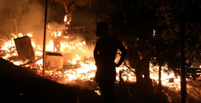 El incendio en el campo de refugiados de Moria ha obligado a evacuar a más de 13.000 personas