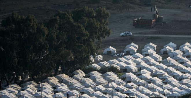 Una refugiada embarazada se prende fuego tras negársele el traslado a Alemania