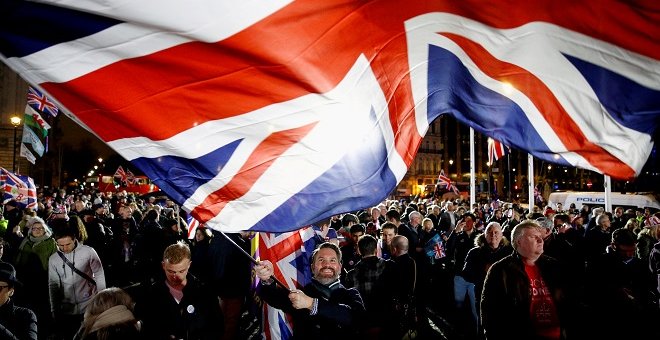 ¿Volverán a fumigar a quienes lleguen a Dover?