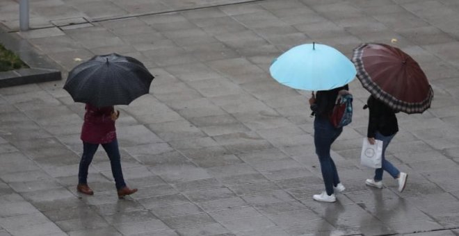 El temporal que entra este lunes a la península generará la borrasca Bárbara