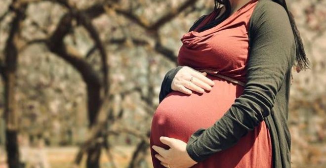 Condenan al Consejo Audiovisual de Andalucía por despedir a una embarazada