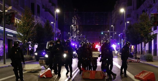 Segunda noche de protestas violentas en toda España ante las restricciones del Gobierno