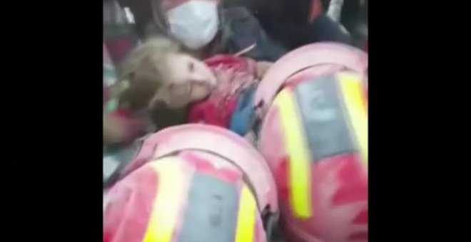 Rescatan con vida a una niña de tres años 65 horas después del sismo de Turquía