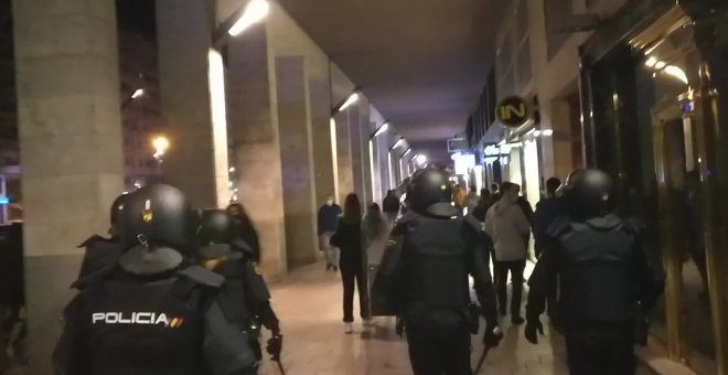 La Policía Nacional desalojó anoche la Gran Vía de Logroño