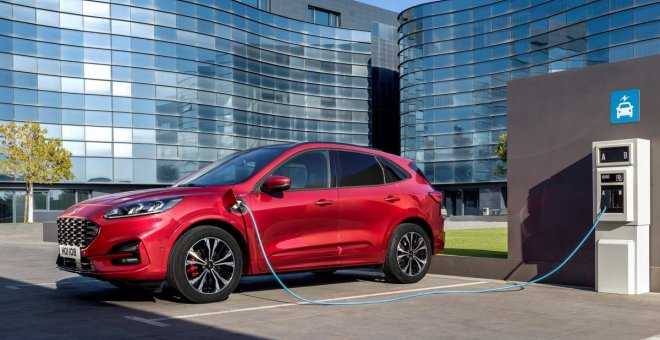 Ford sustituirá todas las baterías defectuosas de los Kuga PHEV híbridos enchufables