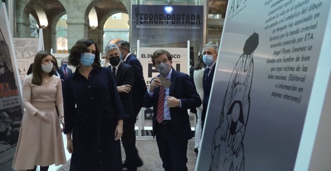Ayuso visita la exposición 'El terror a portada. 60 años del terrorismo en España'