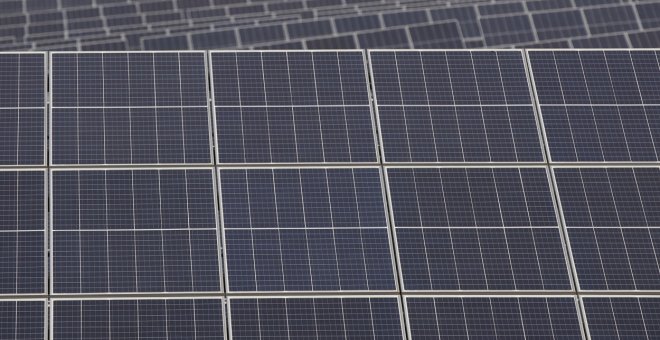 Iberdrola recibe luz verde ambiental a su 'megaproyecto' fotovoltaico de Extremadura