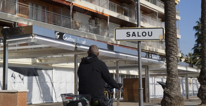 La fugida del turisme dispara la precarietat a la Costa Daurada