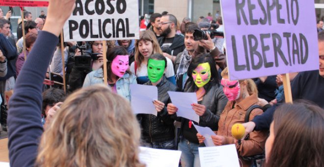 Dos policías municipales de Madrid, detenidos por abusar sexualmente de una mujer en su portal