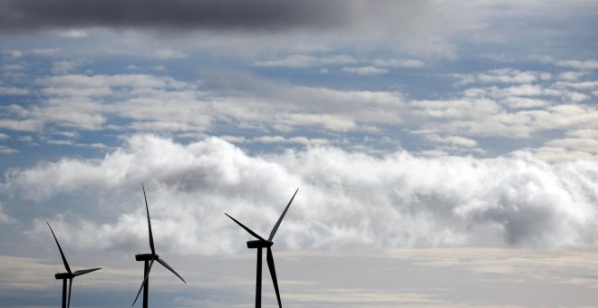 Las energías renovables superan por primera vez a las fósiles y se convierten en la principal fuente de electricidad en la UE