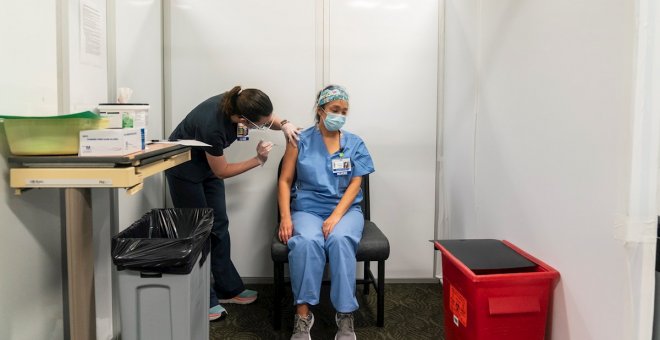 Suben al 40,5% los españoles dispuestos a vacunarse inmediatamente