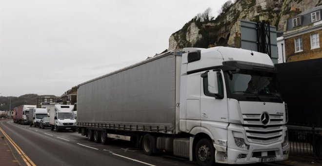 Los transportistas españoles bloqueados en Reino Unido: "Hace ya tiempo que descarté la Nochebuena"