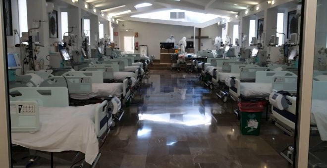 La presión asistencial obliga a habilitar camas en la capilla y cafetería de dos hospitales de Granada