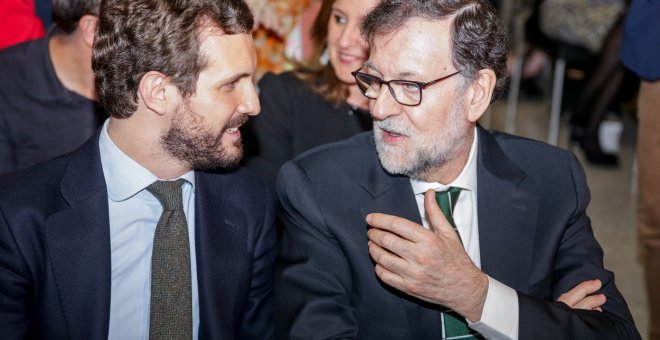 Casado busca desvincularse del PP que le encumbró en su estrategia frente a Bárcenas