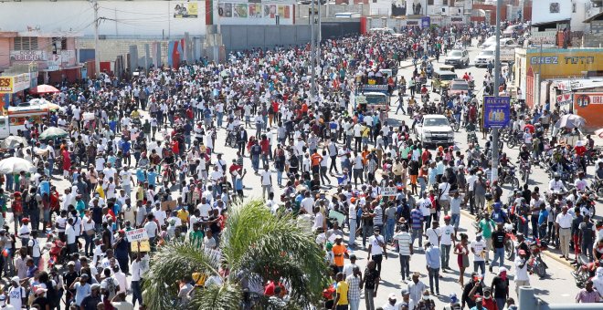 Haití sigue en pie de guerra con manifestaciones contra el presidente y denuncias por secuestros a opositores