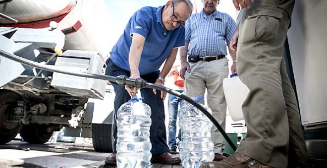 El caso del barrio de Cádiz que bebió durante 14 días agua contaminada y del que solo se juzgó un delito por calumnias