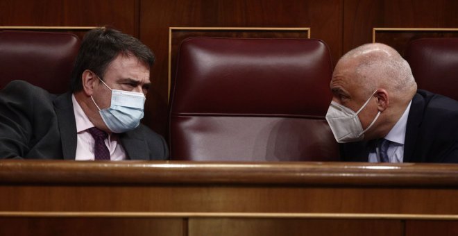 El cuarto intento para reformar la ley de secretos oficiales acumula ya ocho meses de retraso en el Congreso