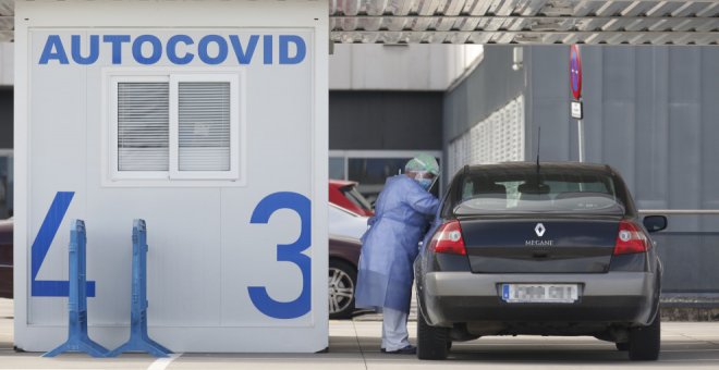 Cantabria registra 39 casos de COVID-19 y continúa bajando la incidencia, pero sube la presión hospitalaria