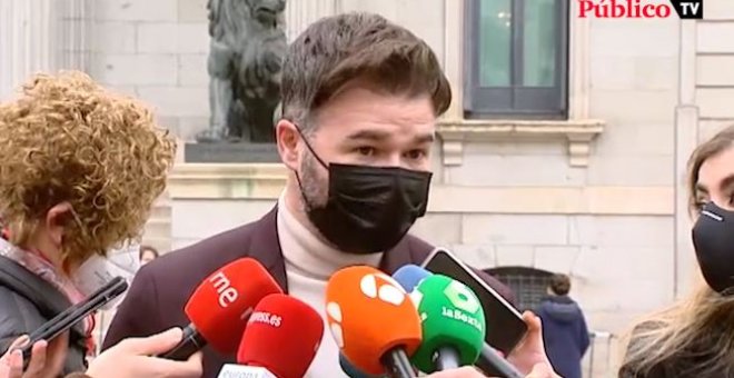 Rufián cree que el PSOE "vive en una fantasía" por bloquear la comparecencia del rey en el Congreso