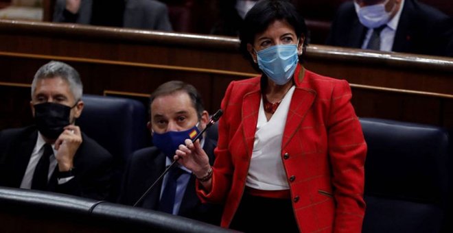 El Gobierno propone mantener las mascarillas y los 'grupos burbuja' el próximo curso escolar