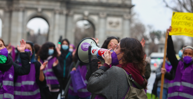 El feminismo sale a la calle en Madrid pese a la prohibición: "No nos callarán"