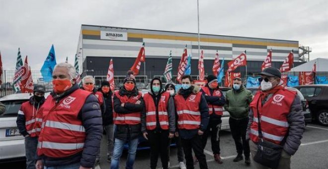 Los empleados de Amazon en Italia protestan contra la precariedad laboral con una huelga de 24 horas