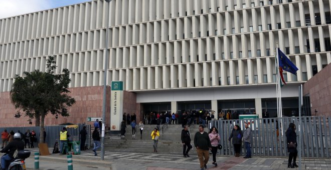 La Fiscalía abre una investigación sobre la vacunación irregular en el Ayuntamiento malagueño de Coín