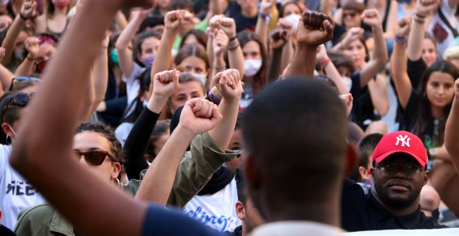 SOS Racisme demana sis anys de presó i 12 d'inhabilitació pels mossos acusats de l'agressió racista al Bages