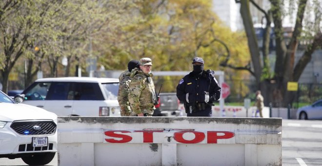 Abatido un hombre frente al Capitolio después de atropellar a dos policías y provocar la muerte de uno de ellos