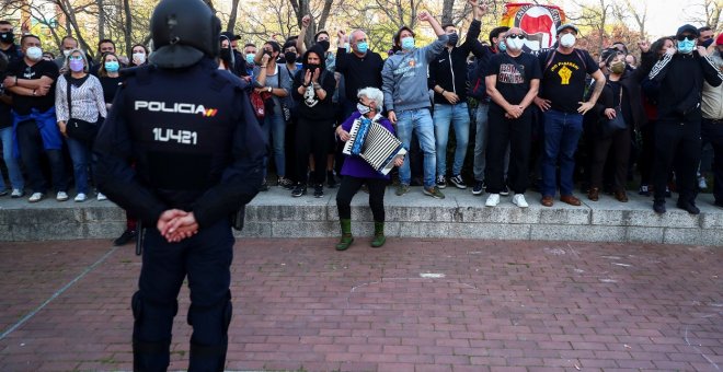 Nuevas detenciones por los altercados de Vallecas mientras los barrios se organizan contra los mítines de Vox