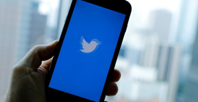 El 'portazo' de Colau abre un debate sobre las agresiones anónimas y de género en Twitter