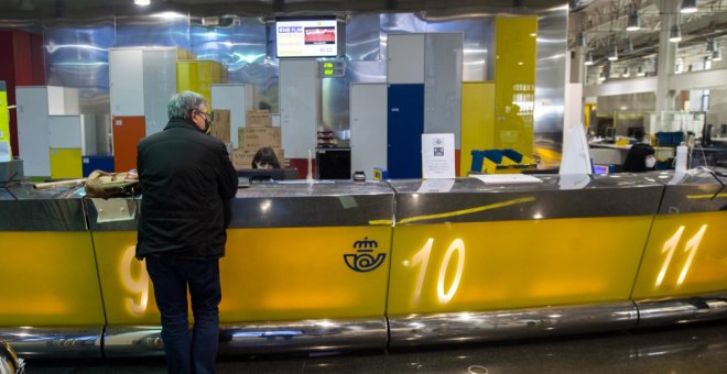 Sindicatos de Correos piden conocer los protocolos de seguridad y dudan de que las cartas amenazantes llegaran por error