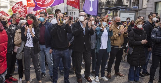 Los candidatos de la izquierda en Madrid marchan juntos en la manifestación del 1 de mayo entre gritos de "Sí se puede"