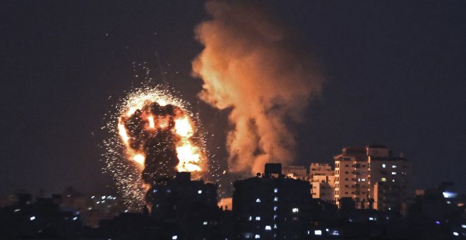 Aumentan a 67 los palestinos muertos, entre ellos 17 niños, por los bombardeos de Israel contra Gaza