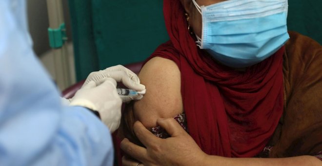 La OMS anuncia que las vacunas son eficaces contra "todas las variantes" de la covid-19