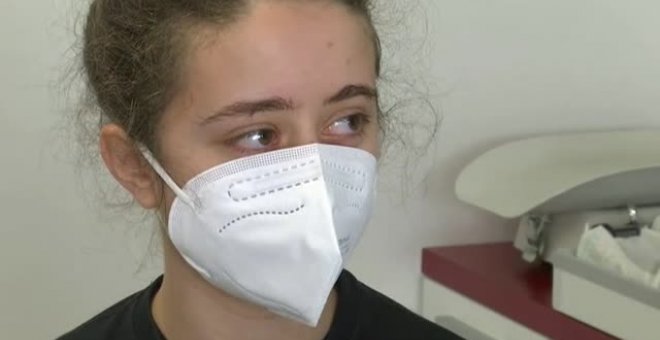 Adolescentes alemanes en proceso de vacunación contra el covid