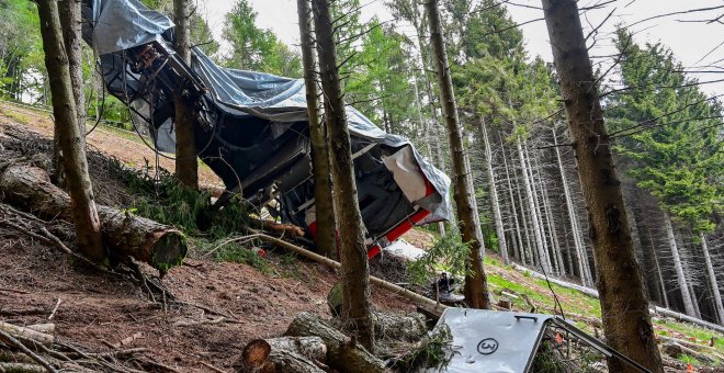 El jefe de servicio del teleférico caído en Italia admite que desactivó el freno