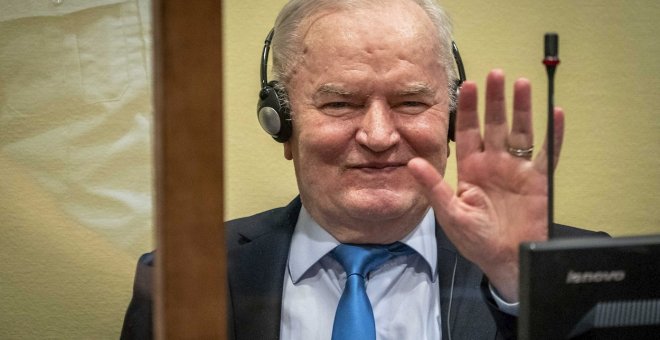 La Justicia internacional ratifica la cadena perpetua para el exjefe militar serbio Ratko Mladic por genocidio