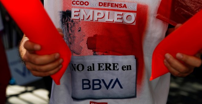 BBVA y los sindicatos acuerdan el despido de 2.725 trabajadores