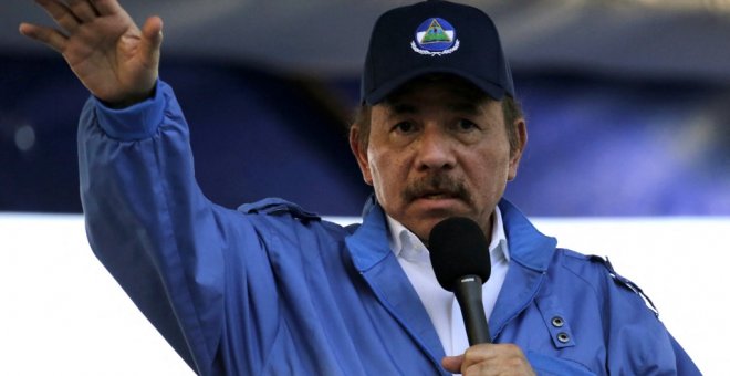 Dominio Público - Daniel Ortega, Shakespeare y el elefante