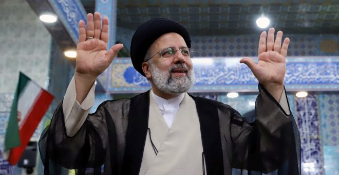 El ultraconservador Raisí gana de forma aplastante las elecciones presidenciales de Irán