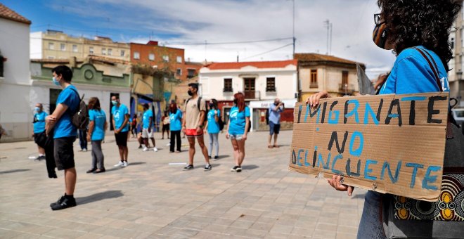 Los migrantes del Aquarius piden al Gobierno su regularización tres años después de llegar a España